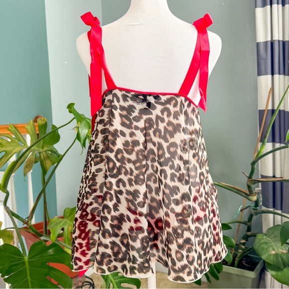 Victoria’s Secret Leopard Print Lingerie with Red Accents - Picture 6 of 10